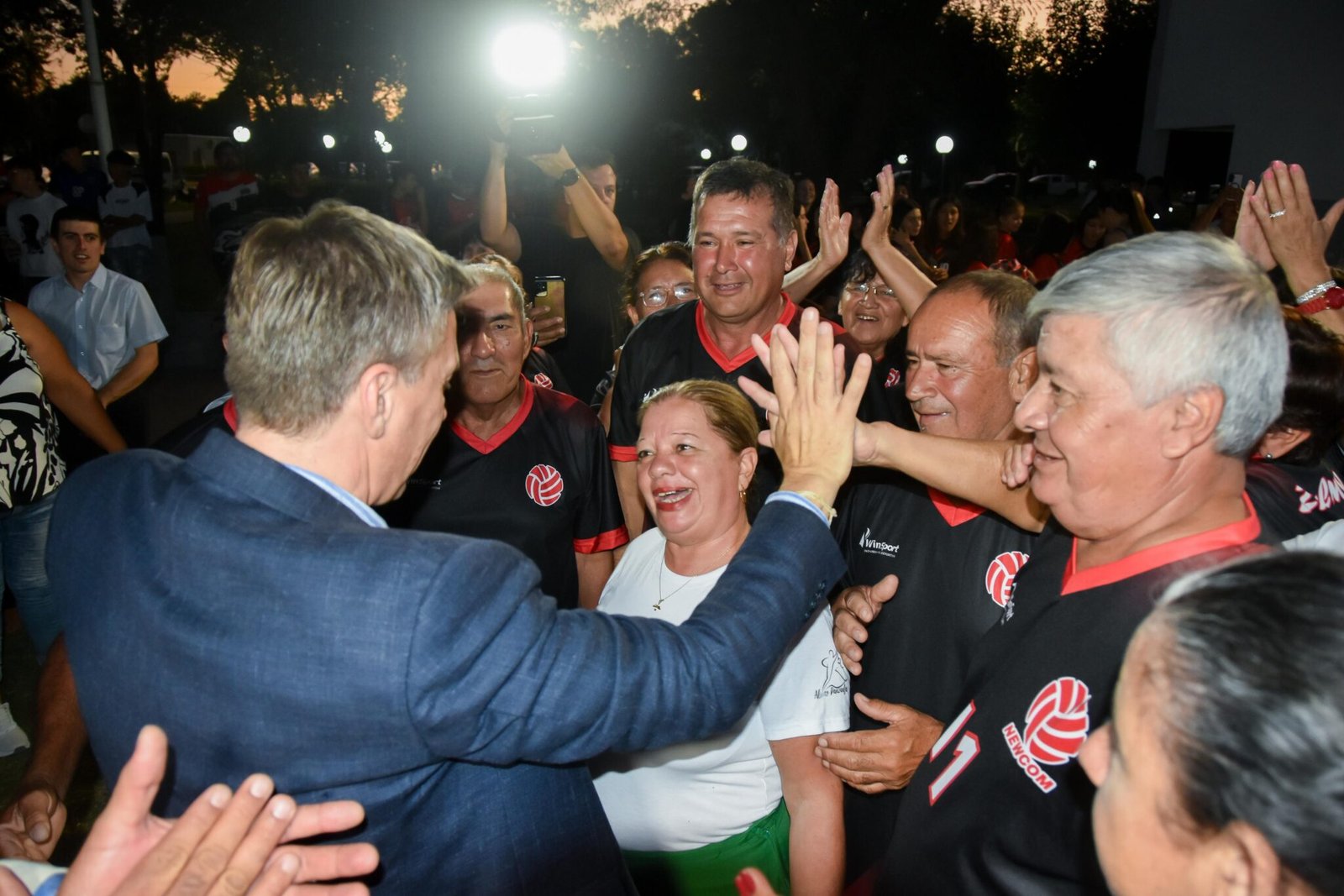 Zdero celebró el 137° aniversario de Basail con viviendas, pavimento y ...